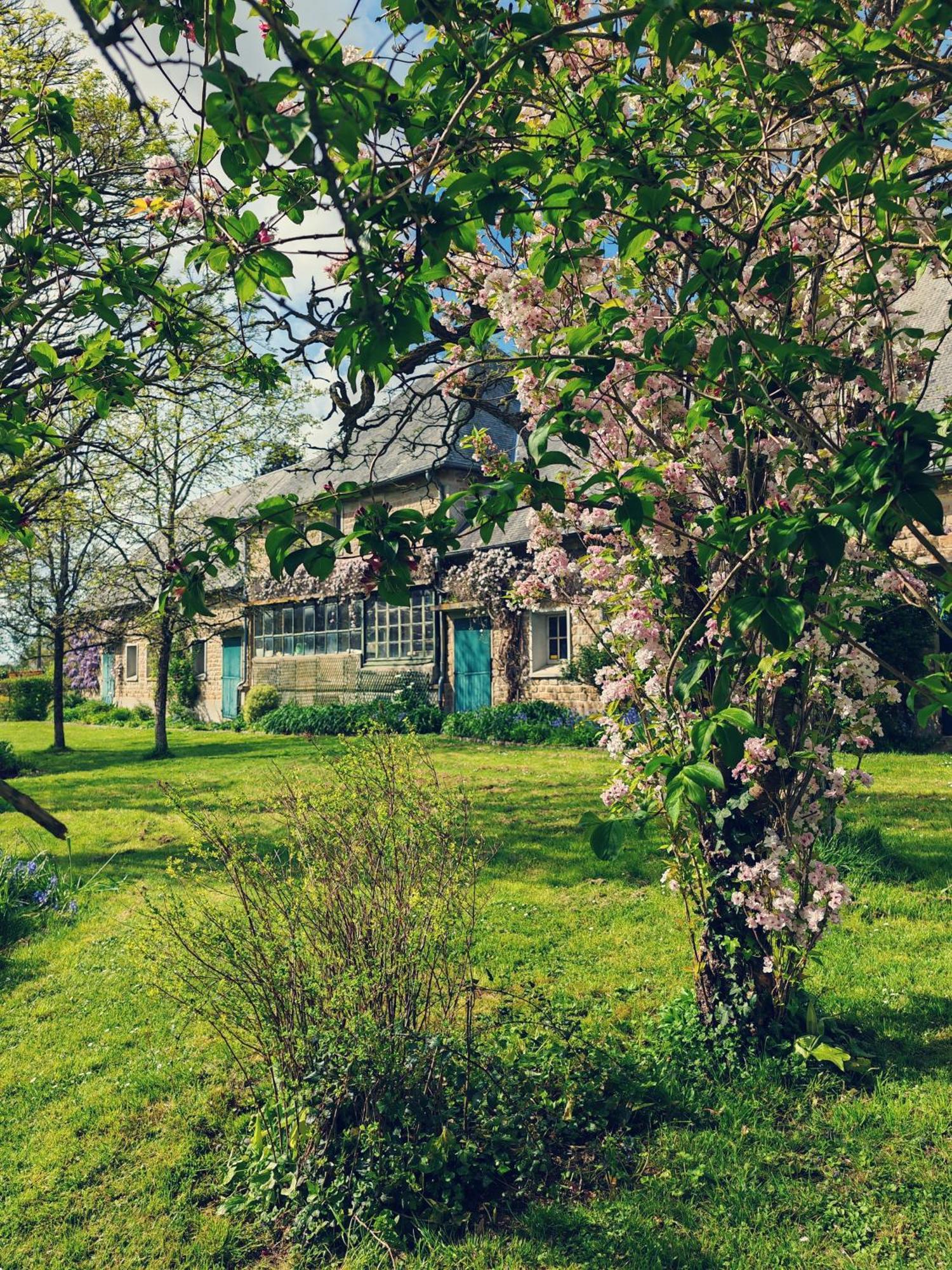 Апартаменты Domaine De L'Isle Maniere Сен-Кентен-сюр-ле-Ом Экстерьер фото
